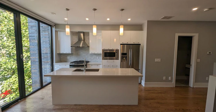 75 Saulter Street, Toronto, ON, M4M 2H8