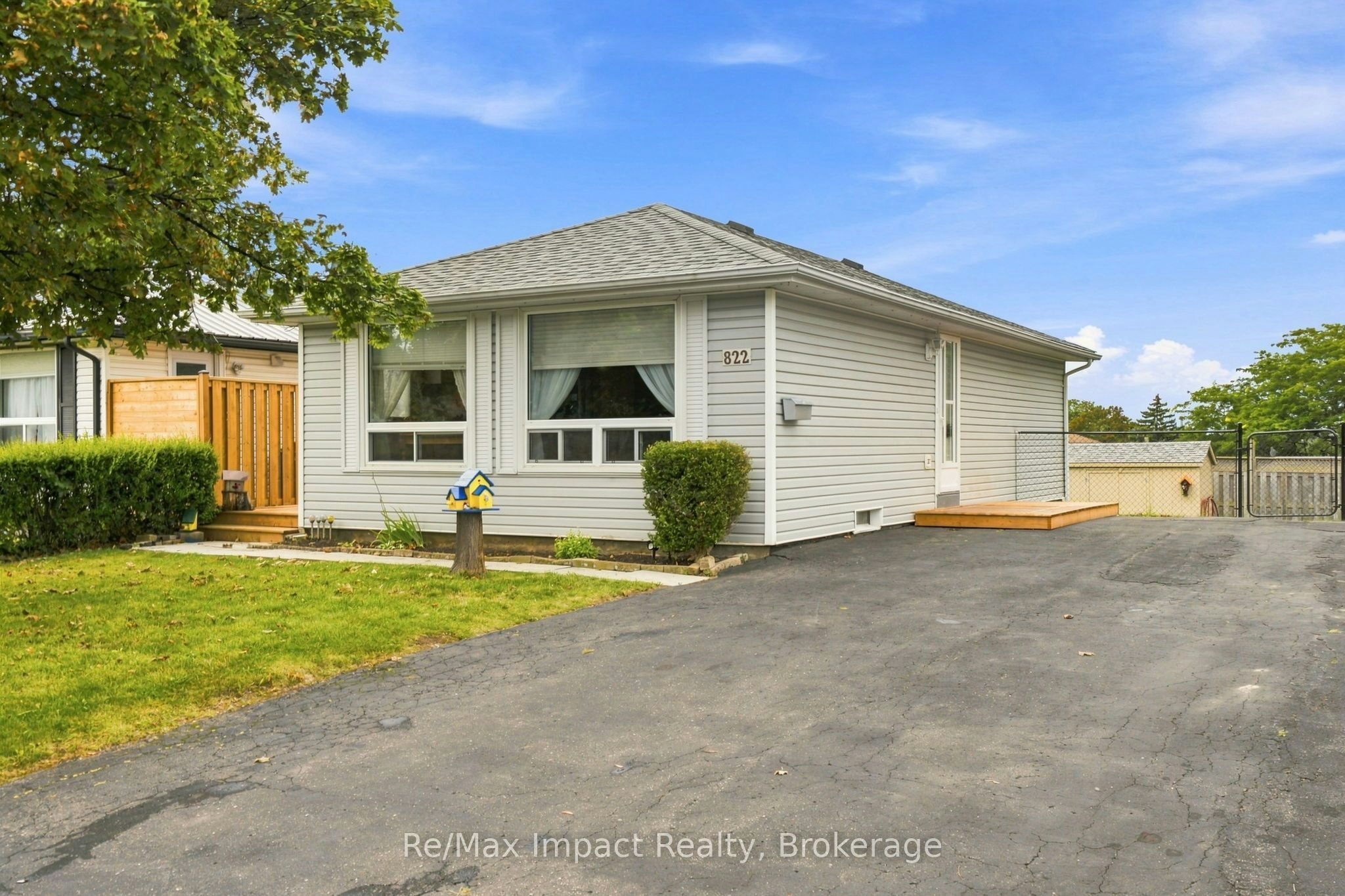 822 Southdown Street, Oshawa, ON, L1H 7X3