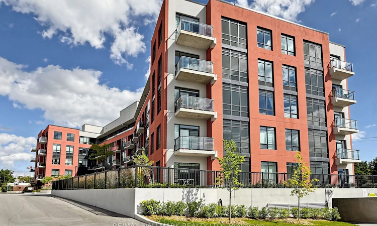517-1010 Dundas Street E