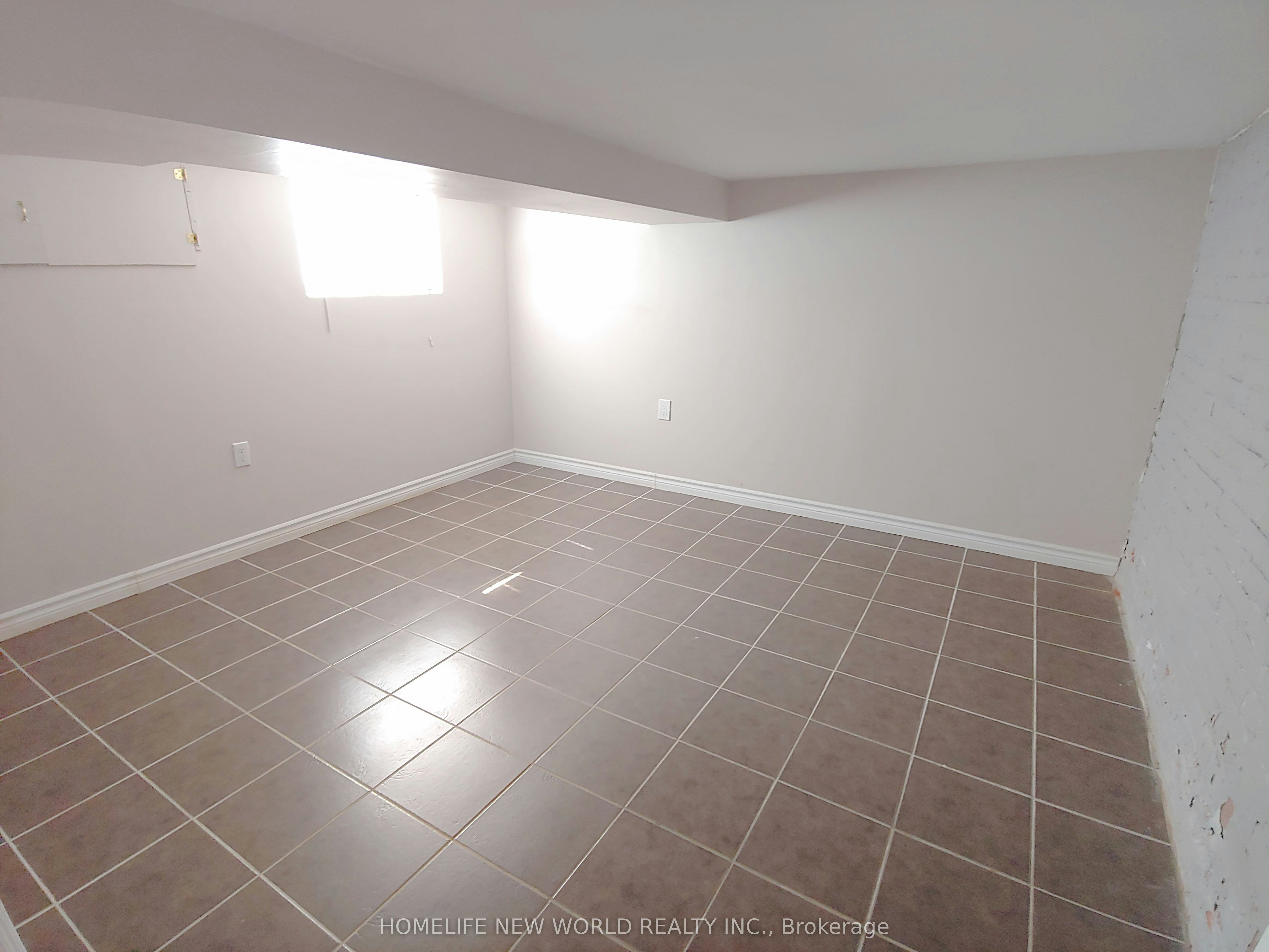 Main-35 East Lynn Avenue, Toronto, ON, M4C 3X3 - 8