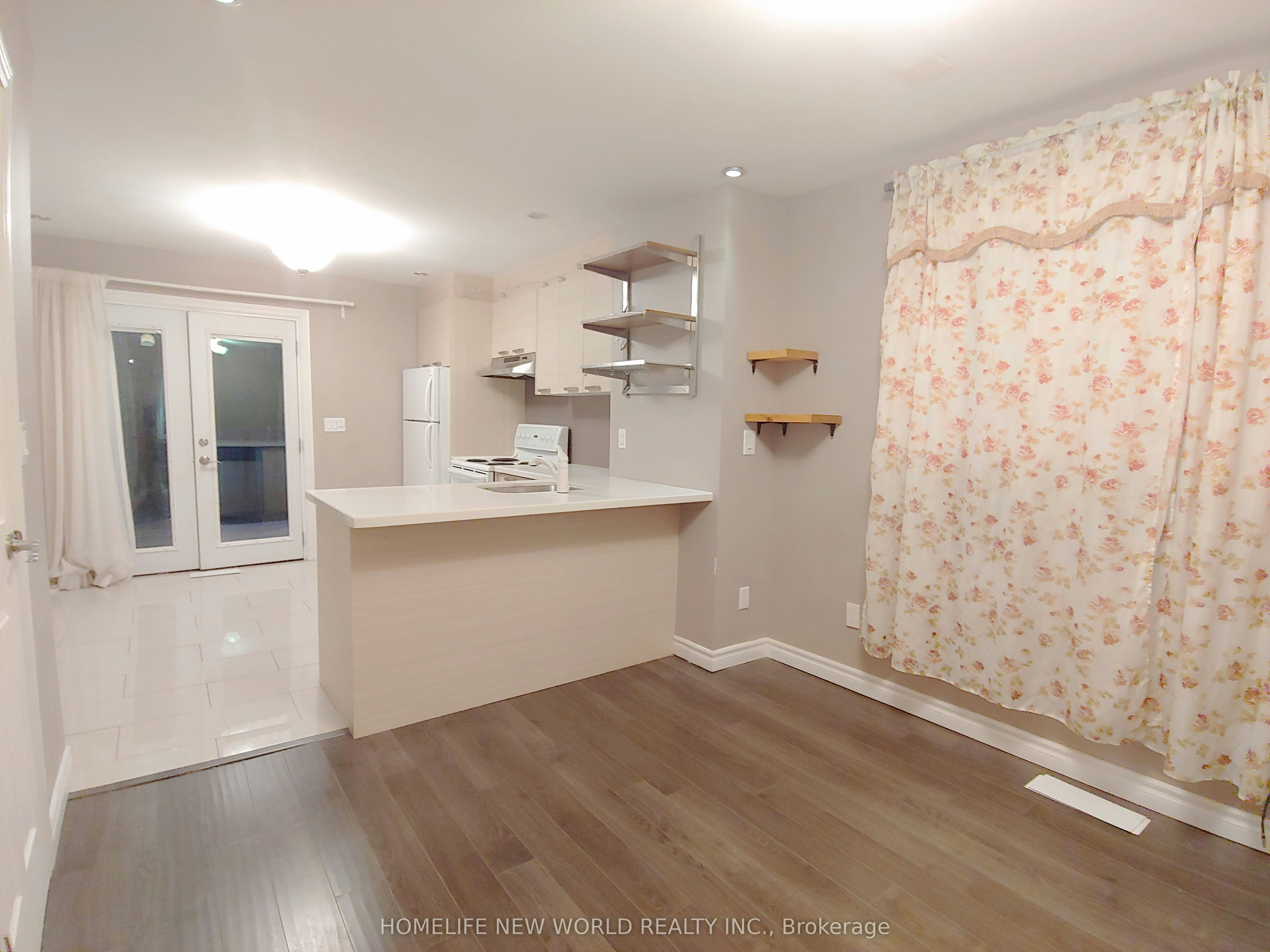Main-35 East Lynn Avenue, Toronto, ON, M4C 3X3 - 4