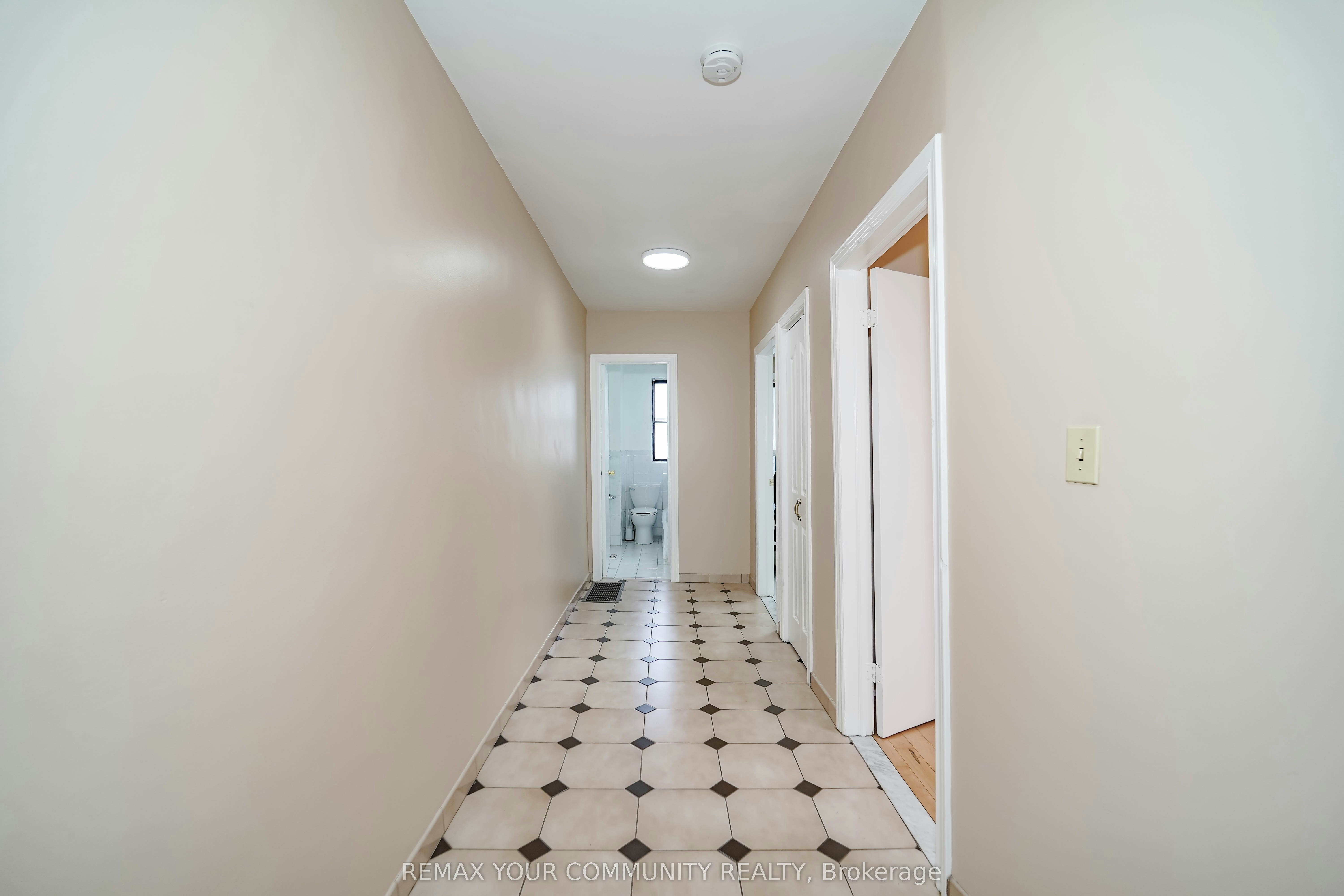 Room 1-1378 Danforth Avenue, Toronto, ON, M4J 3V9 - 13