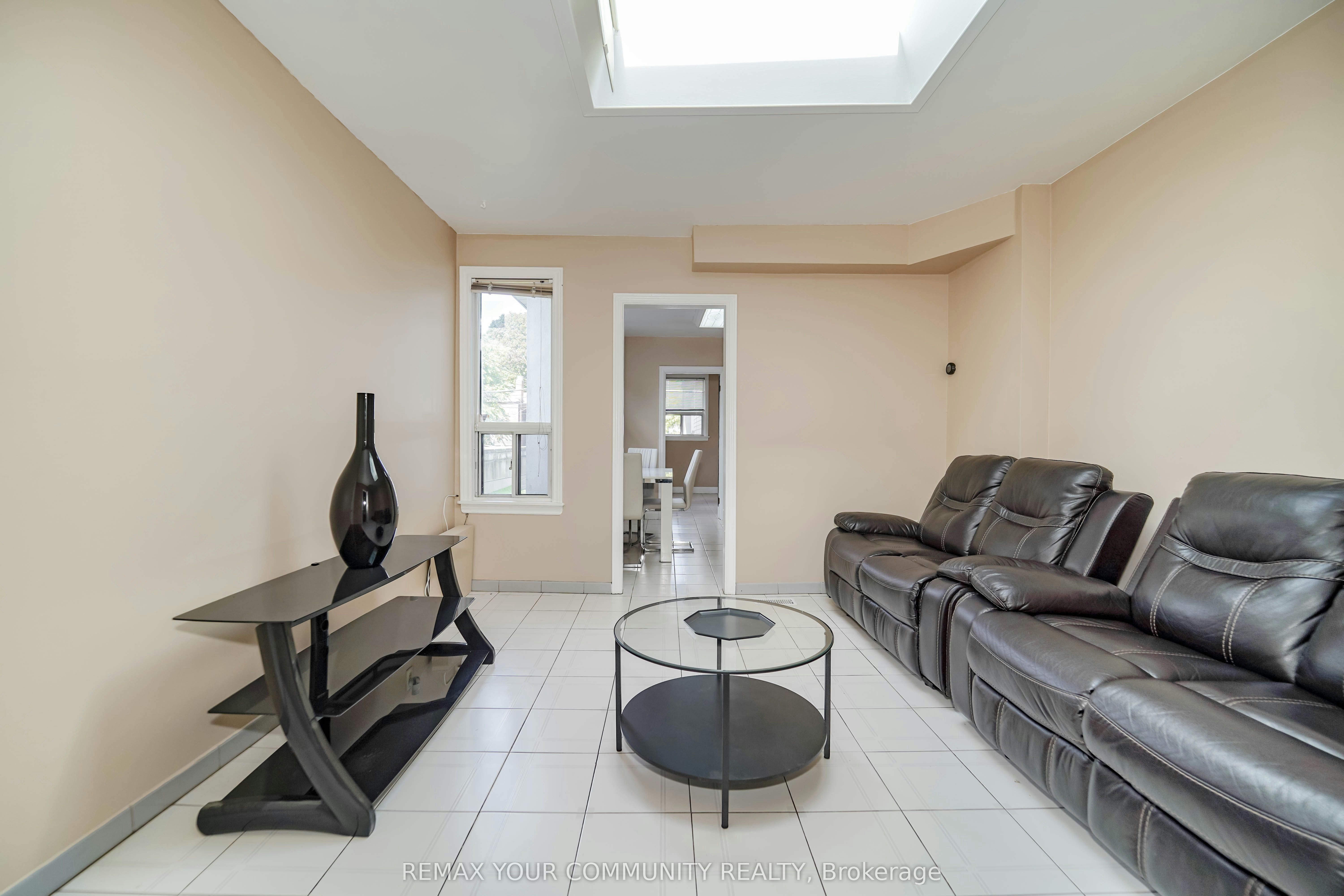 Room 1-1378 Danforth Avenue, Toronto, ON, M4J 3V9 - 24