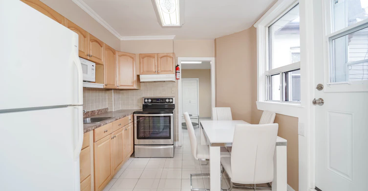Room 2-1378 Danforth Avenue, Toronto, ON, M4J 3V9 - 29