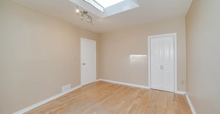 Room 2-1378 Danforth Avenue, Toronto, ON, M4J 3V9 - 18