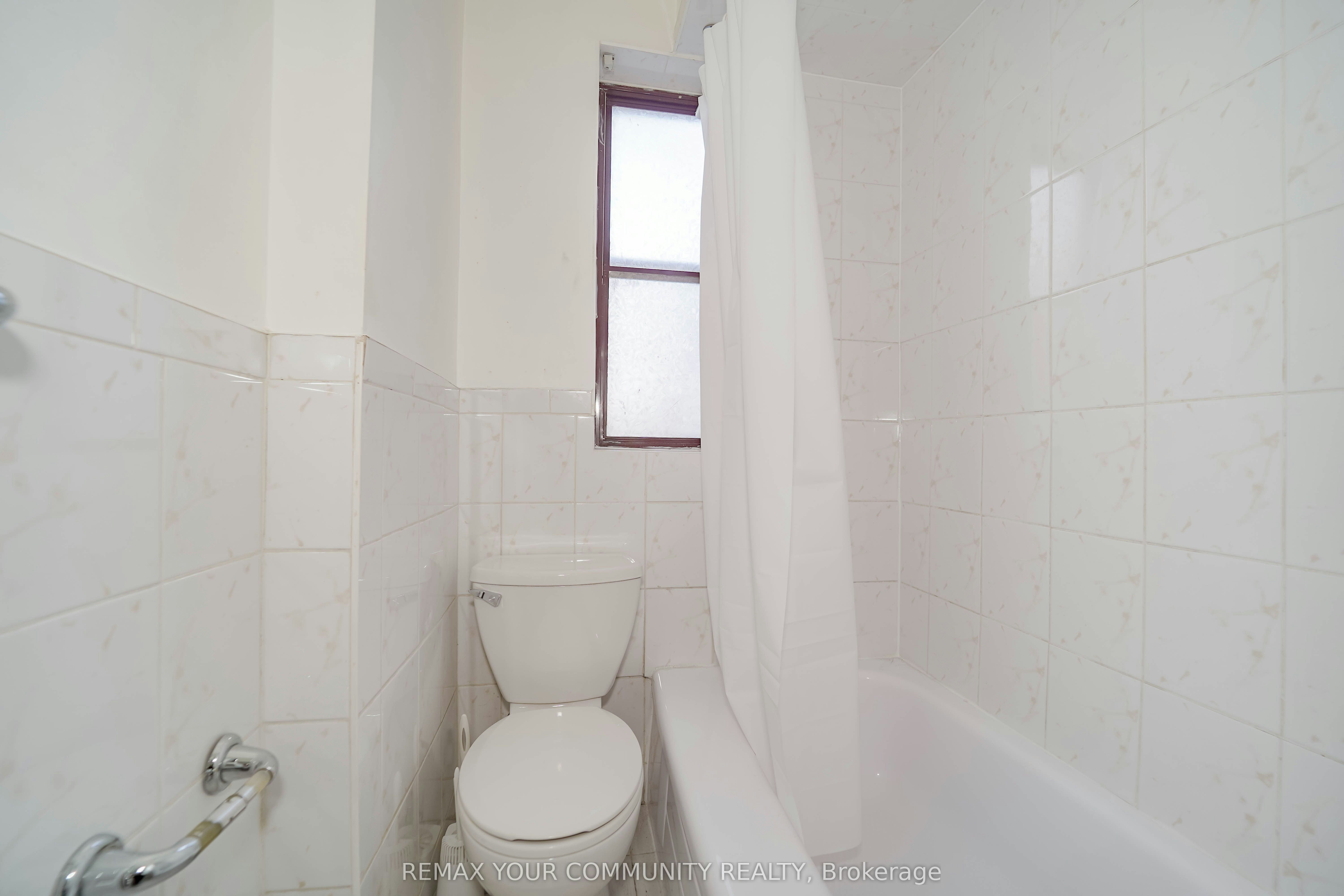 Room 2-1378 Danforth Avenue, Toronto, ON, M4J 3V9 - 23