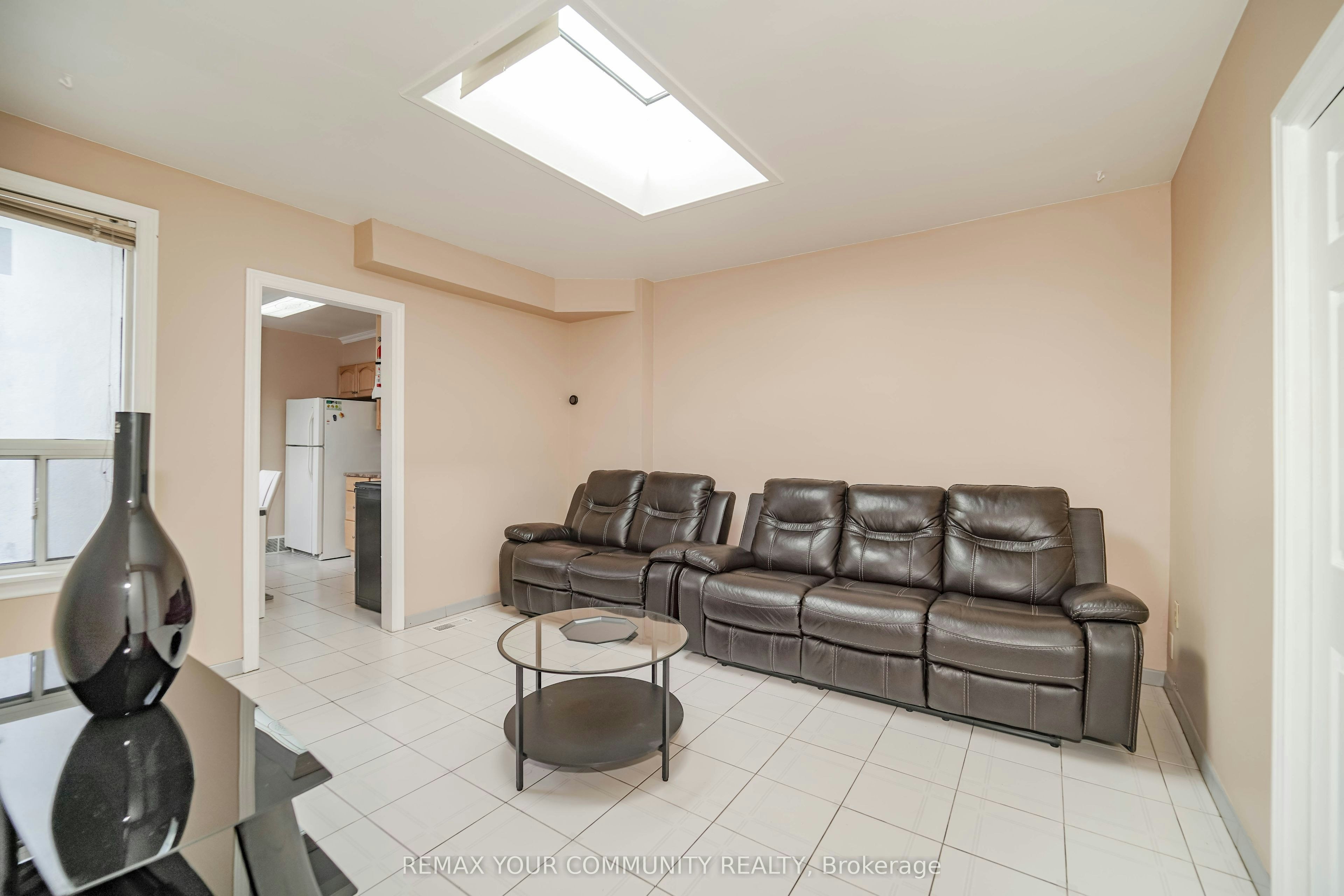 Room 3-1378 Danforth Avenue, Toronto, ON, M4J 3V9 - 20