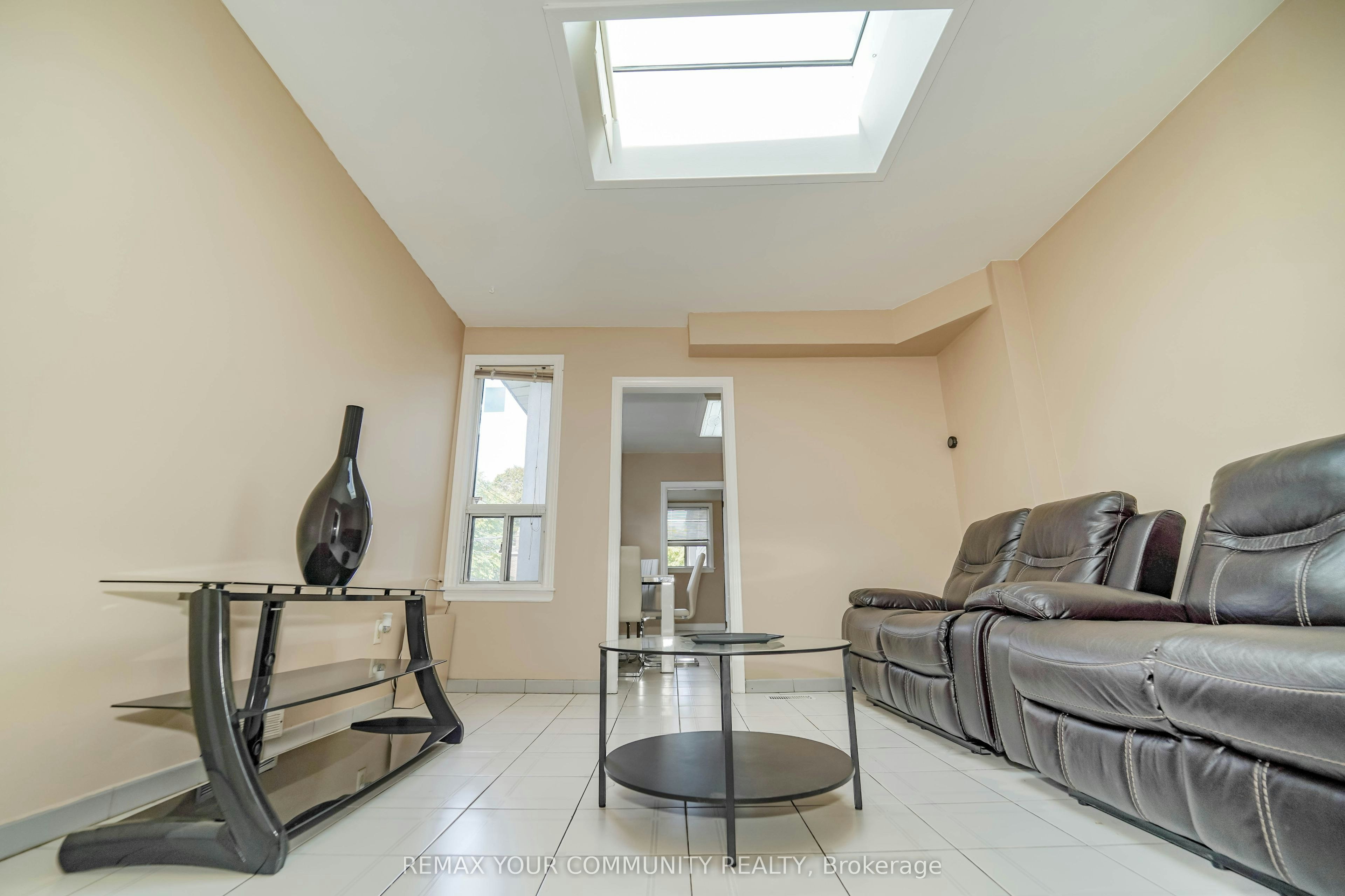 Room 3-1378 Danforth Avenue, Toronto, ON, M4J 3V9 - 19