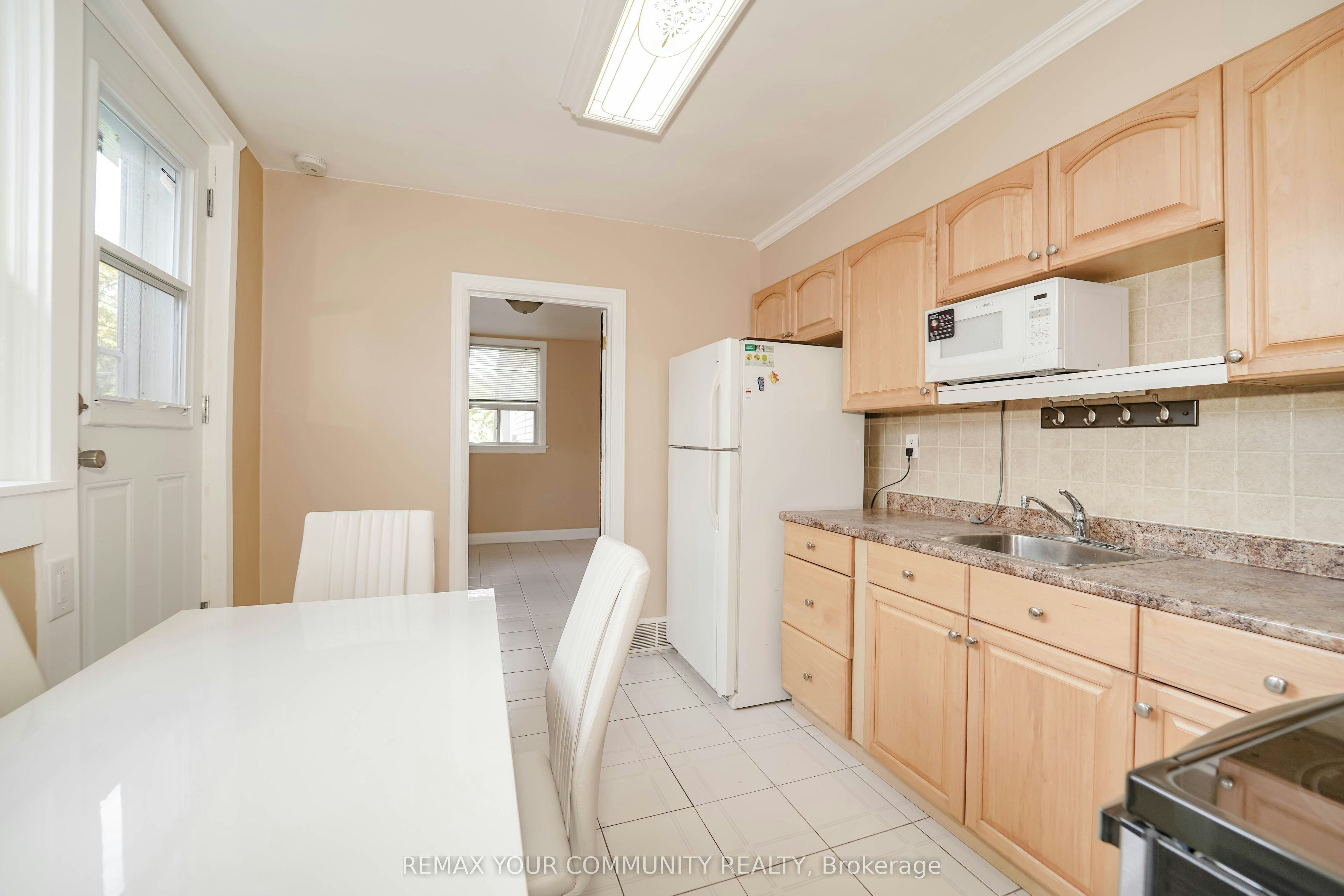 Room 3-1378 Danforth Avenue, Toronto, ON, M4J 3V9 - 25