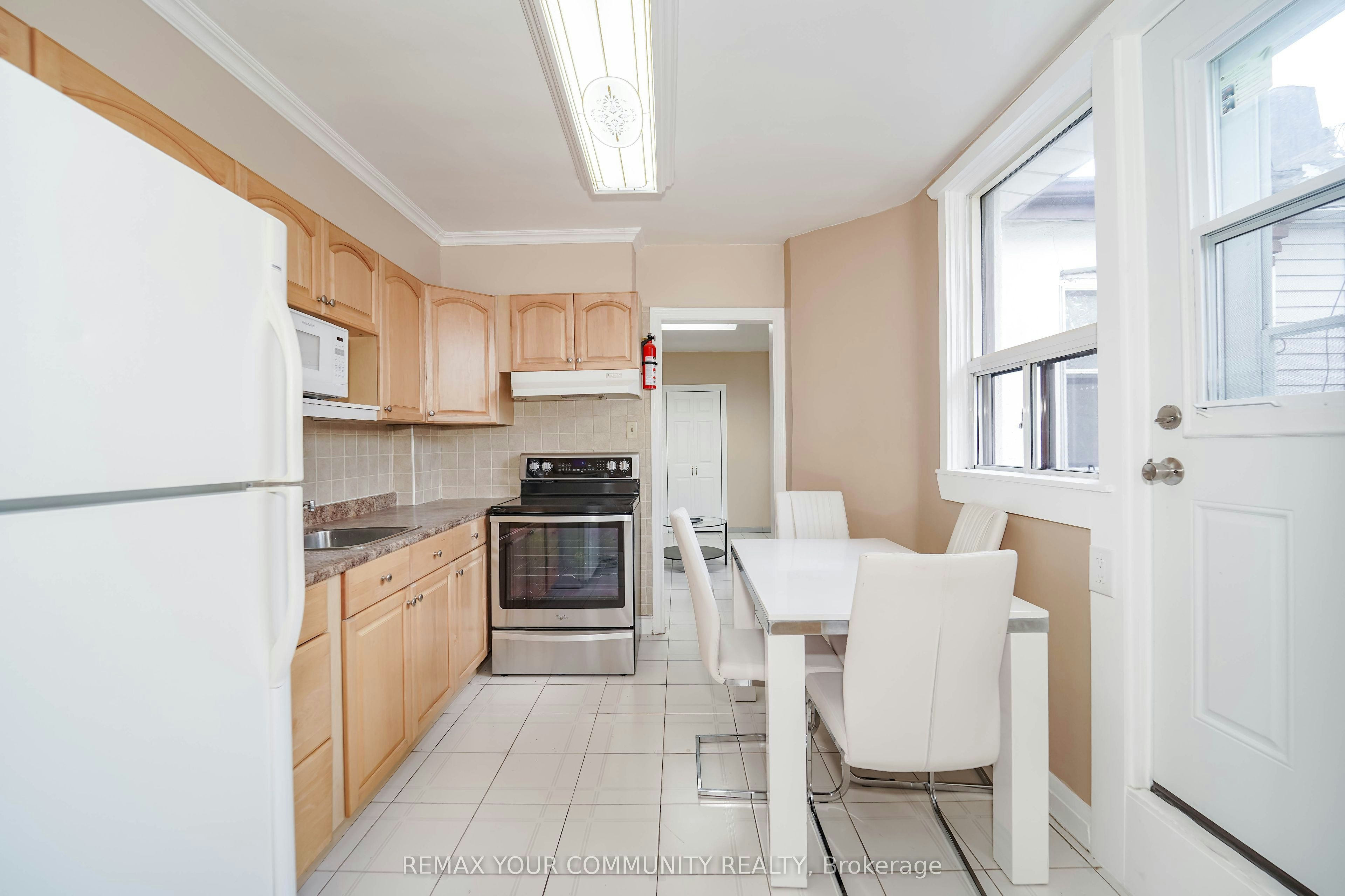 Room 3-1378 Danforth Avenue, Toronto, ON, M4J 3V9 - 22