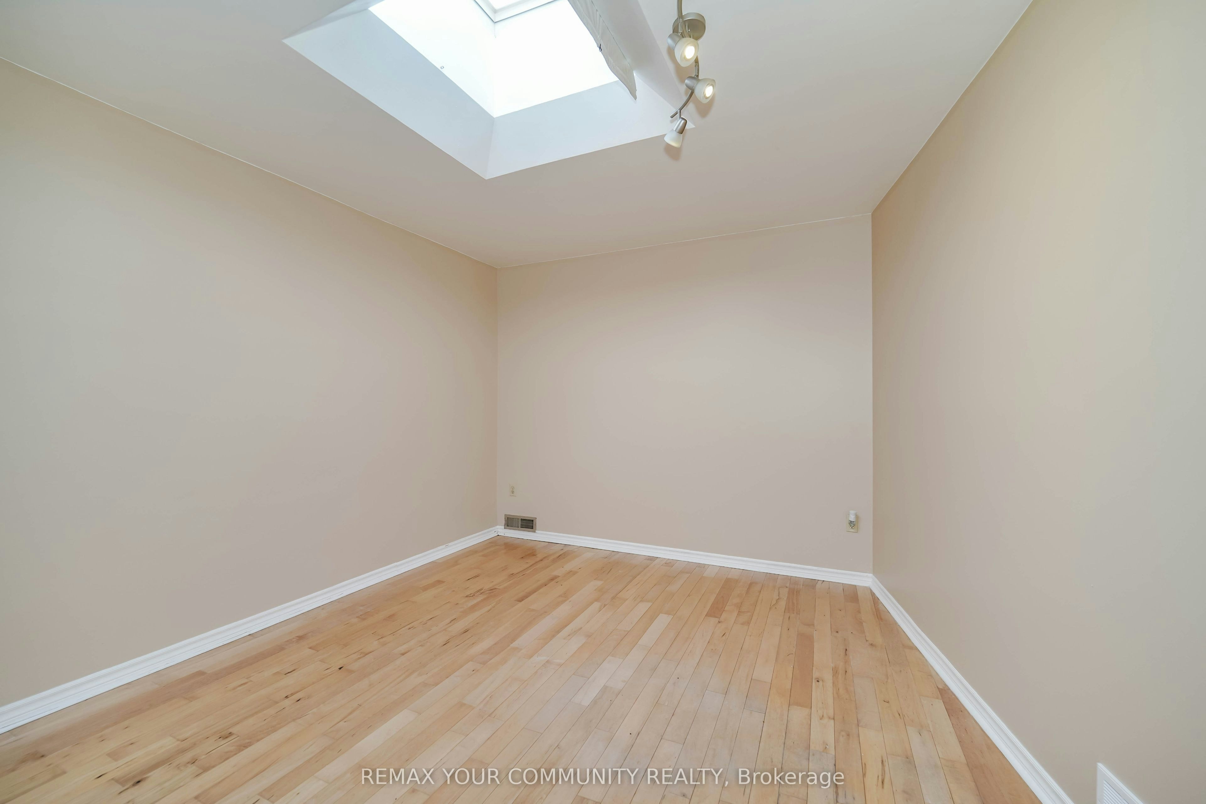 1378 Danforth Avenue, Toronto, ON, M4J 3V9 - 22
