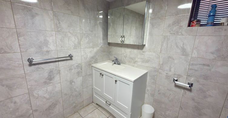 Lower Room 2-86 Lesmount Avenue, Toronto, ON, M4J 3V9 - 7