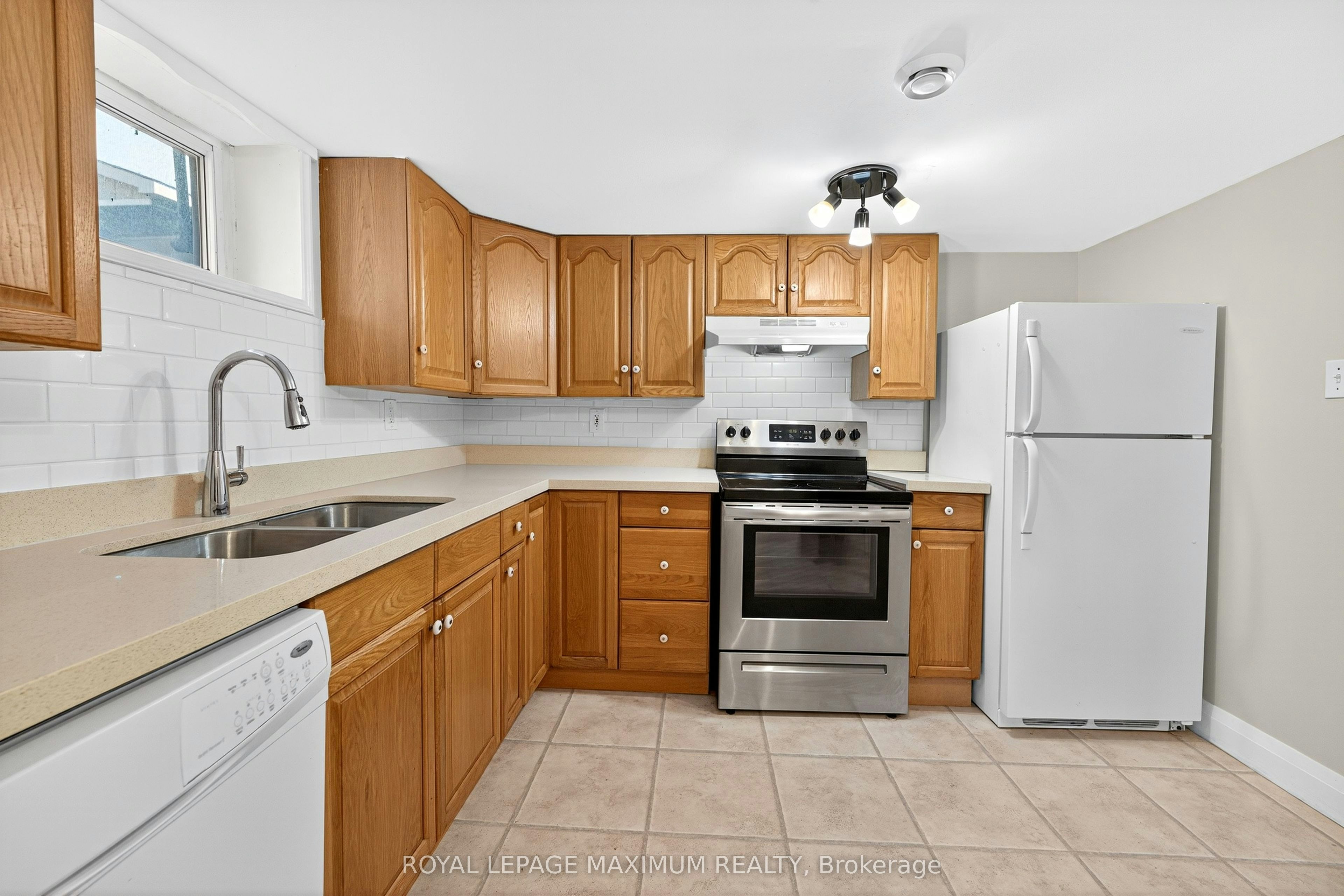 Basement-362 Rosedale Drive, Whitby, ON, L1N 1Z4 - 9