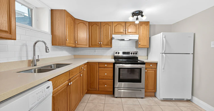 Basement-362 Rosedale Drive, Whitby, ON, L1N 1Z4 - 9