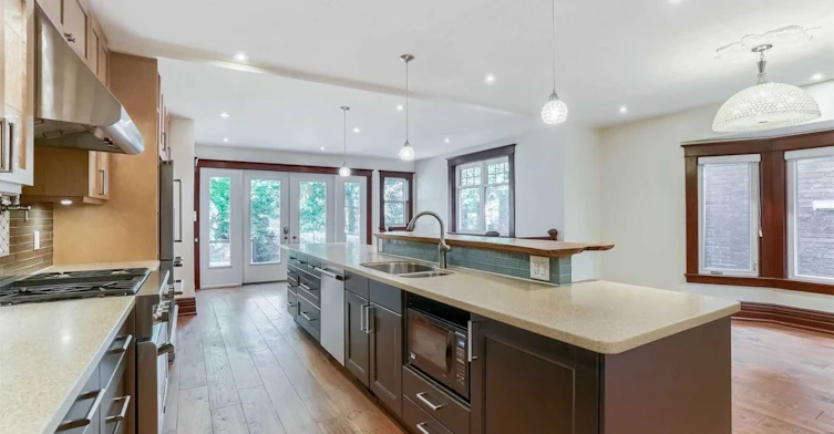 59 Hambly Avenue, Toronto, ON, M4E 2R5 - 13
