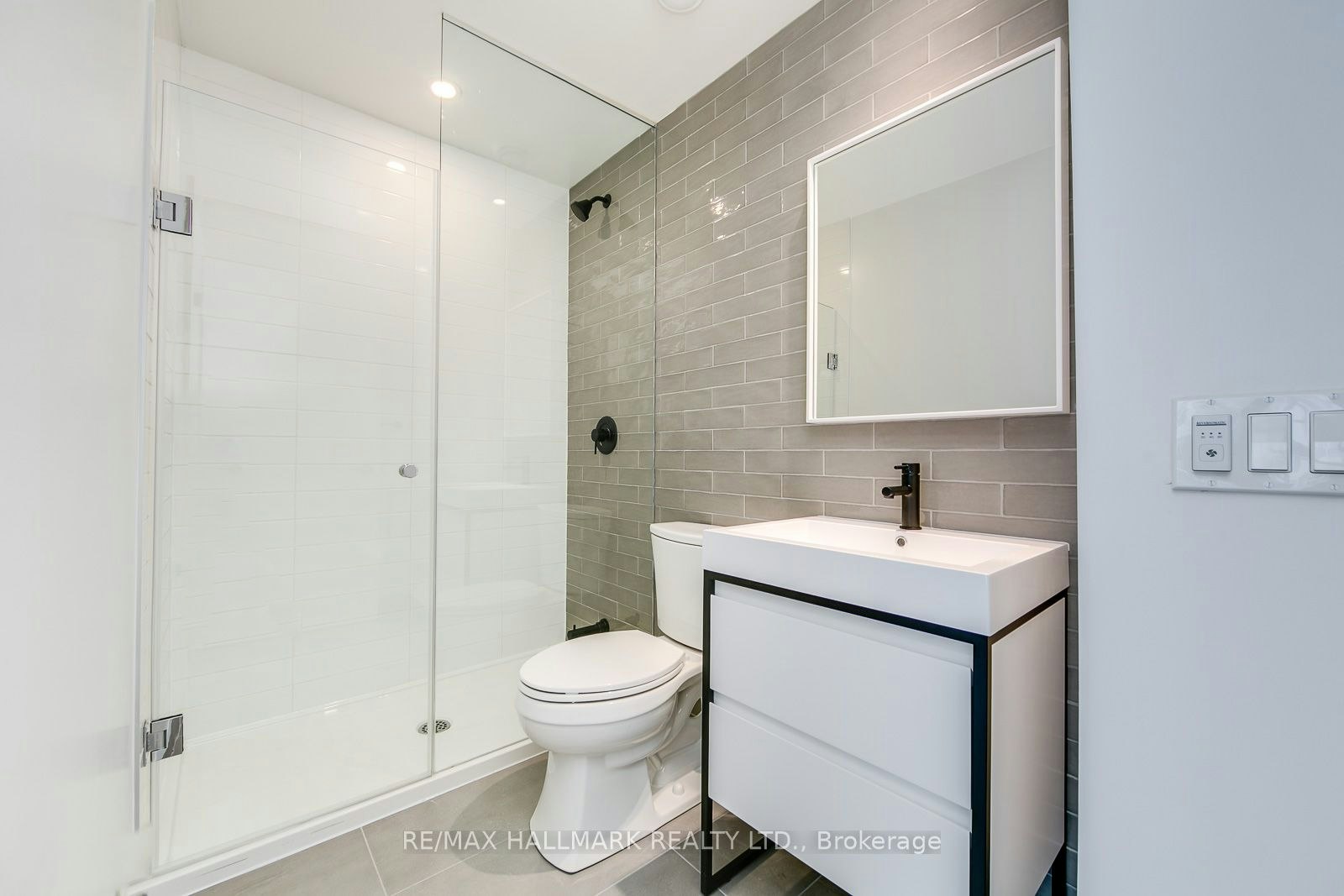 419-150 Logan Avenue, Toronto, ON, M4M 0E4 - 13