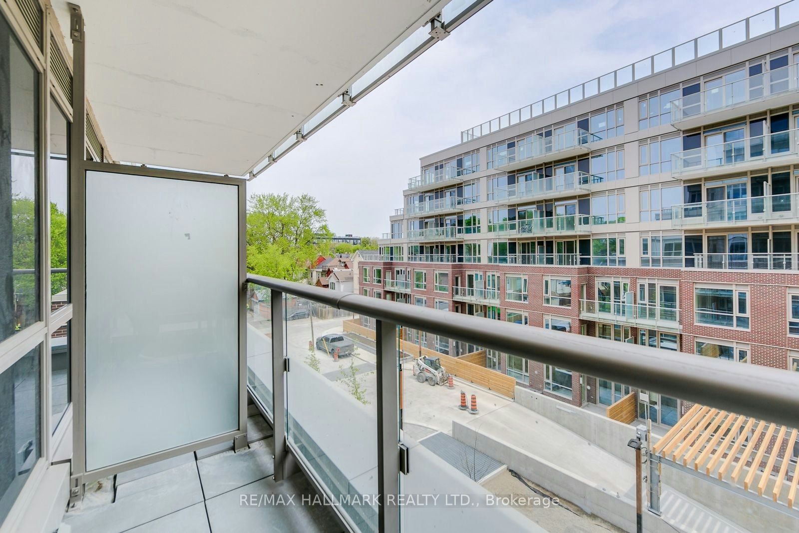 419-150 Logan Avenue, Toronto, ON, M4M 0E4 - 17