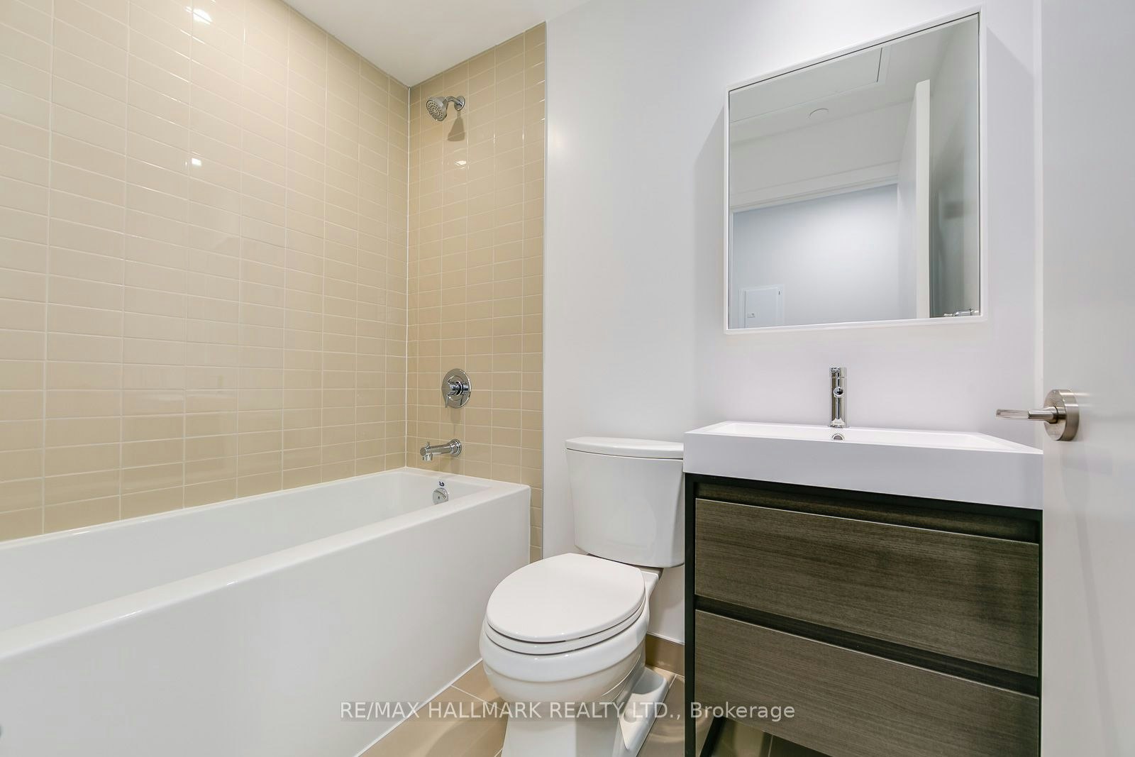419-150 Logan Avenue, Toronto, ON, M4M 0E4 - 16