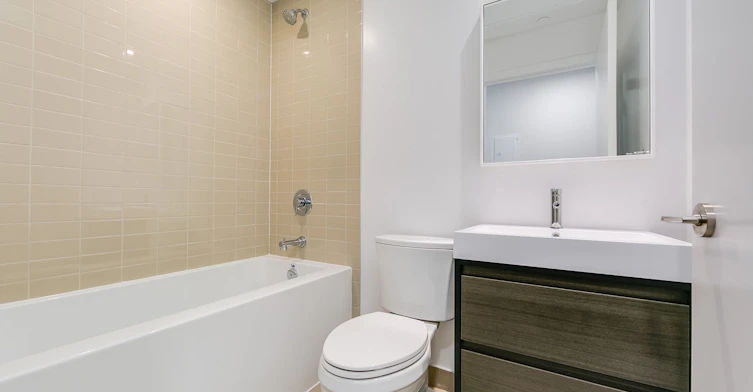 419-150 Logan Avenue, Toronto, ON, M4M 0E4 - 16
