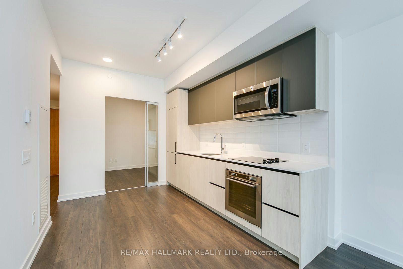 419-150 Logan Avenue, Toronto, ON, M4M 0E4 - 9