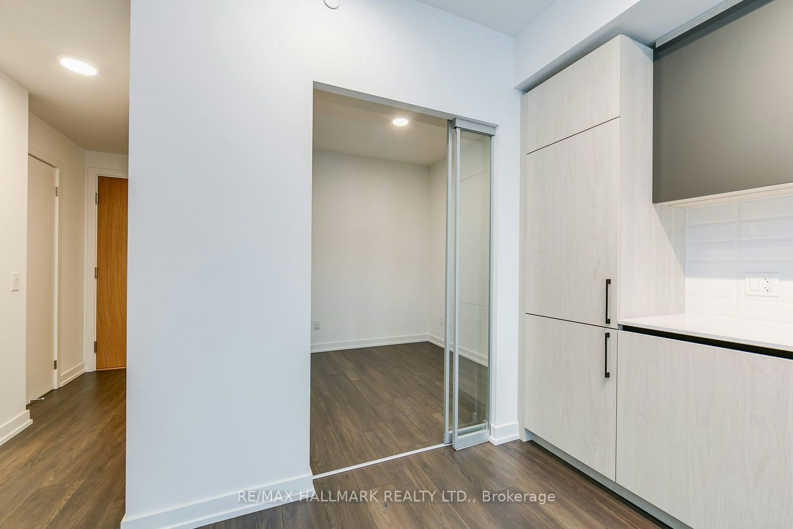 419-150 Logan Avenue, Toronto, ON, M4M 0E4 - 14