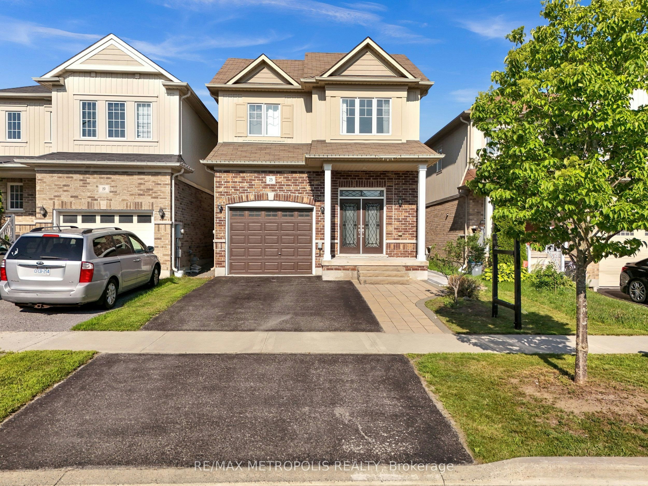 23 Gordon Cowling Street, Clarington, ON, L1E 0G7