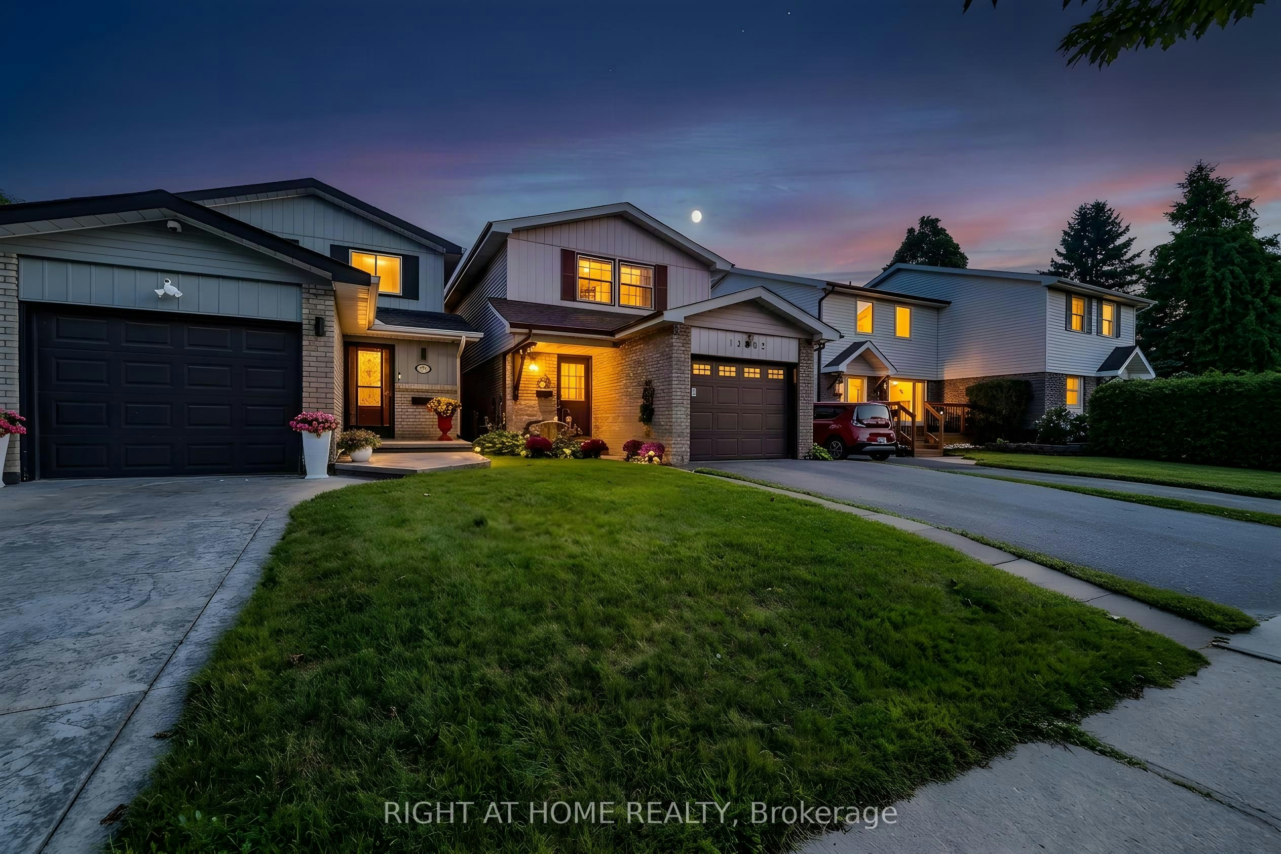 1262 Venus Crescent, Oshawa, ON, L1J 6E4
