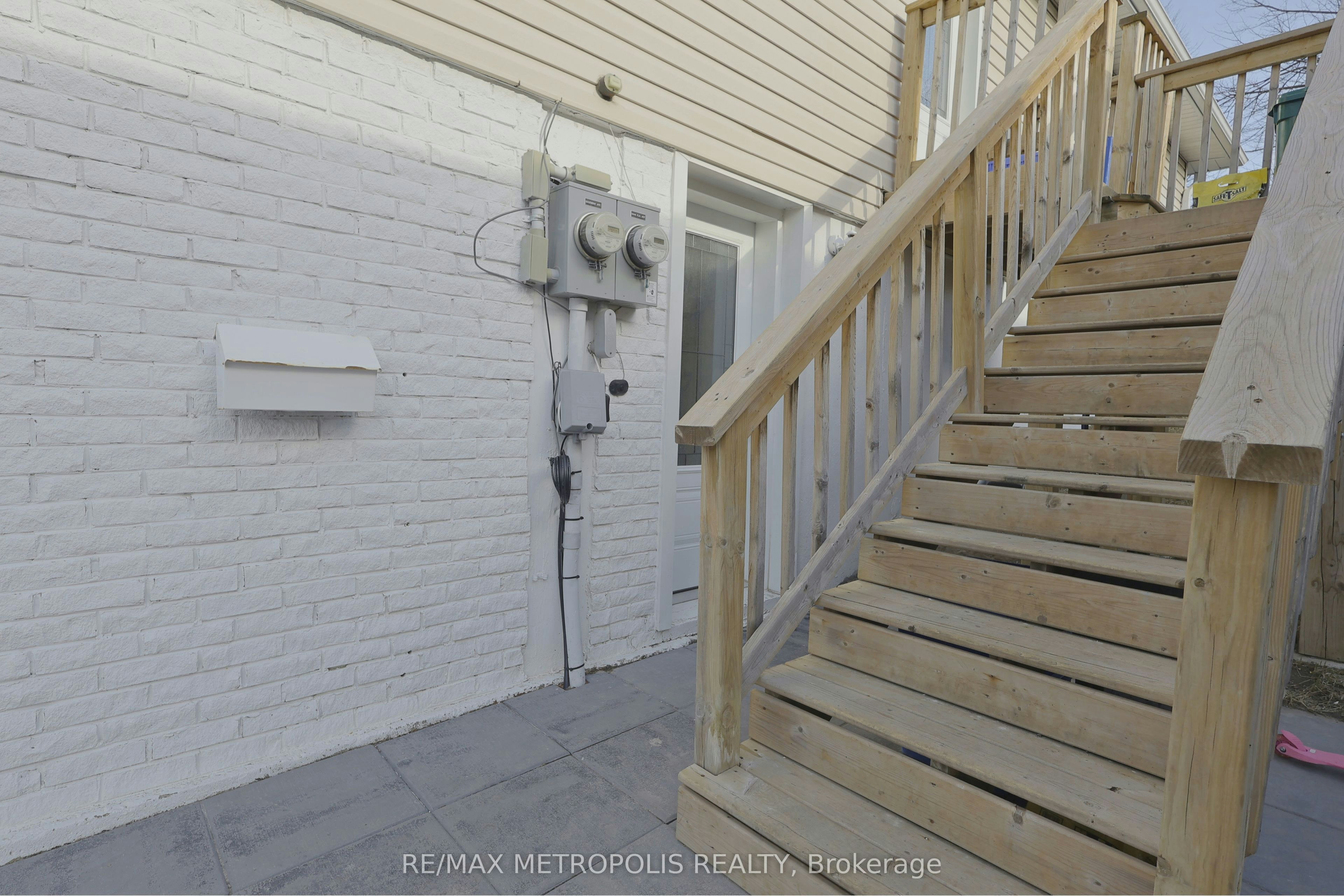 LOWER-1217 Norman Court, Oshawa, ON, L1H 7X2 - 11