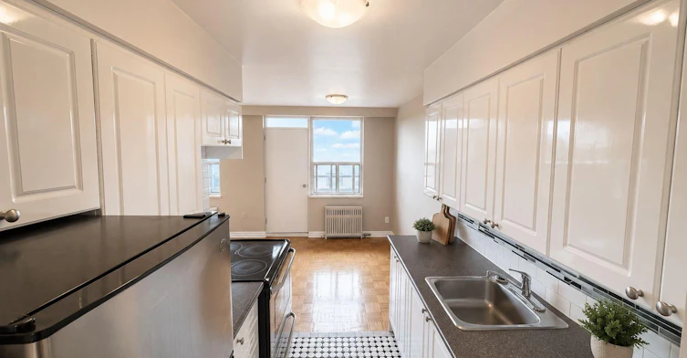 517-102 Goodwood Park Court, Toronto, ON, M4C 5S9 - 3