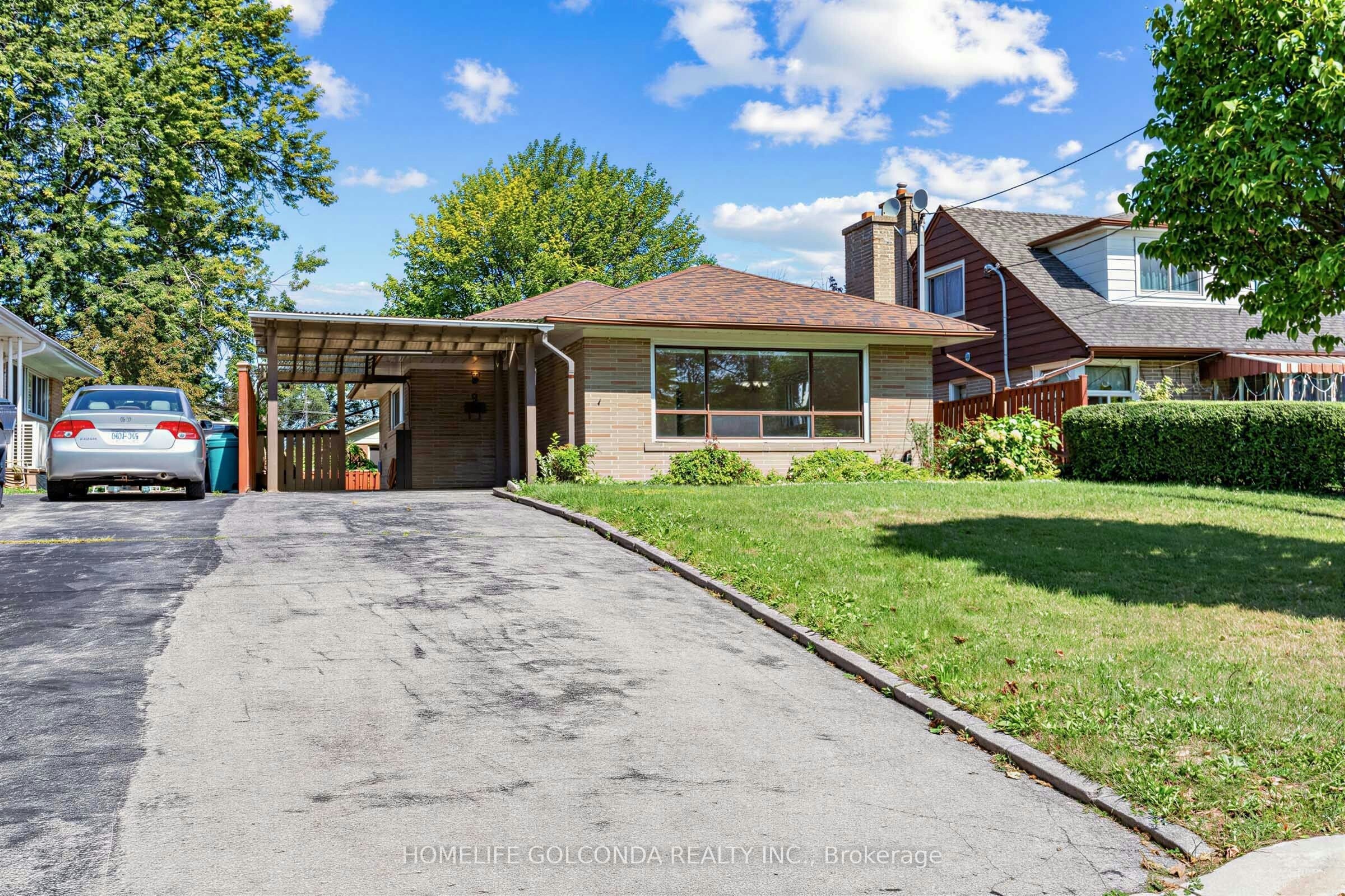 9 Moorecroft Crescent, Toronto, ON, M1K 3T9