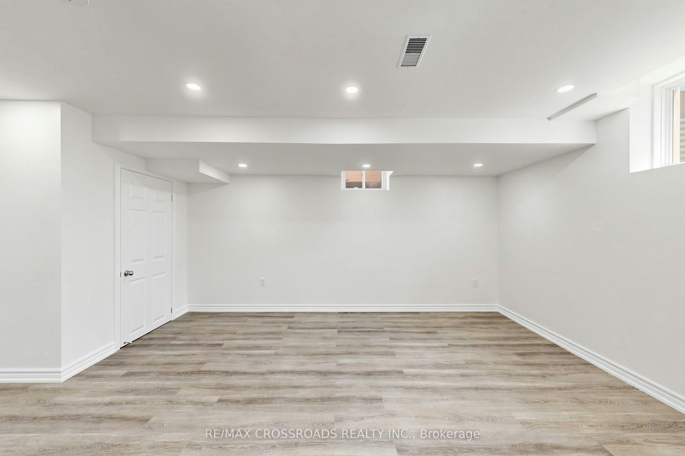 2385 Dress Circle Crescent, Oshawa, ON, L1L 0L8 - 3