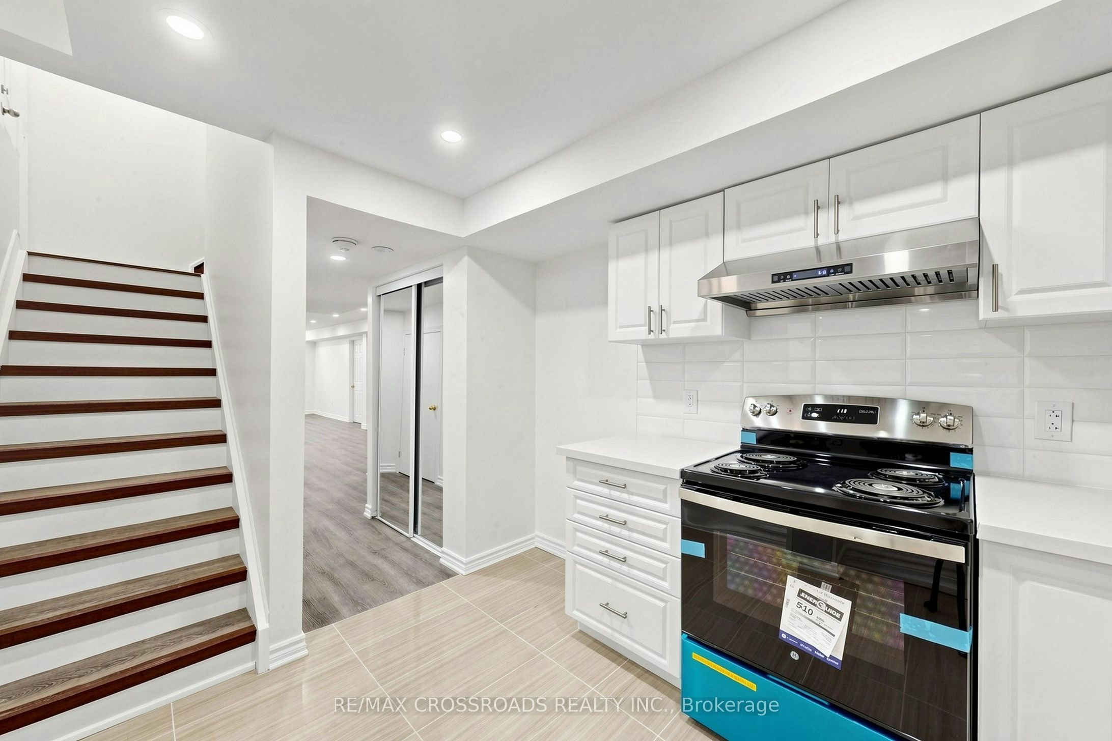 2385 Dress Circle Crescent, Oshawa, ON, L1L 0L8 - 9