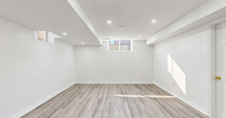2385 Dress Circle Crescent, Oshawa, ON, L1L 0L8 - 2