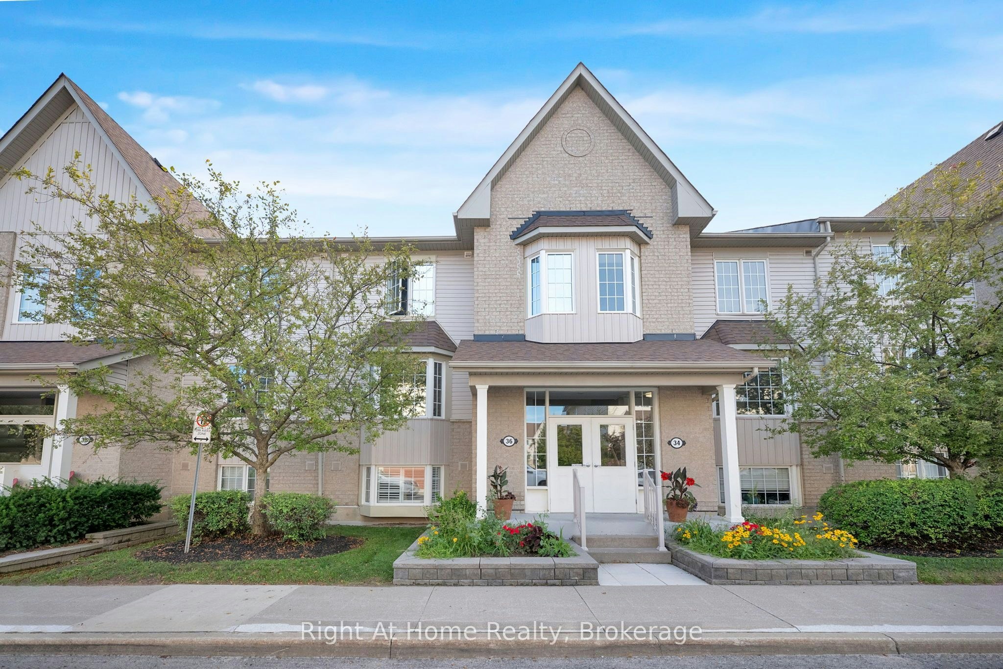 2-36 Petra Way, Whitby, ON, L1R 0A5