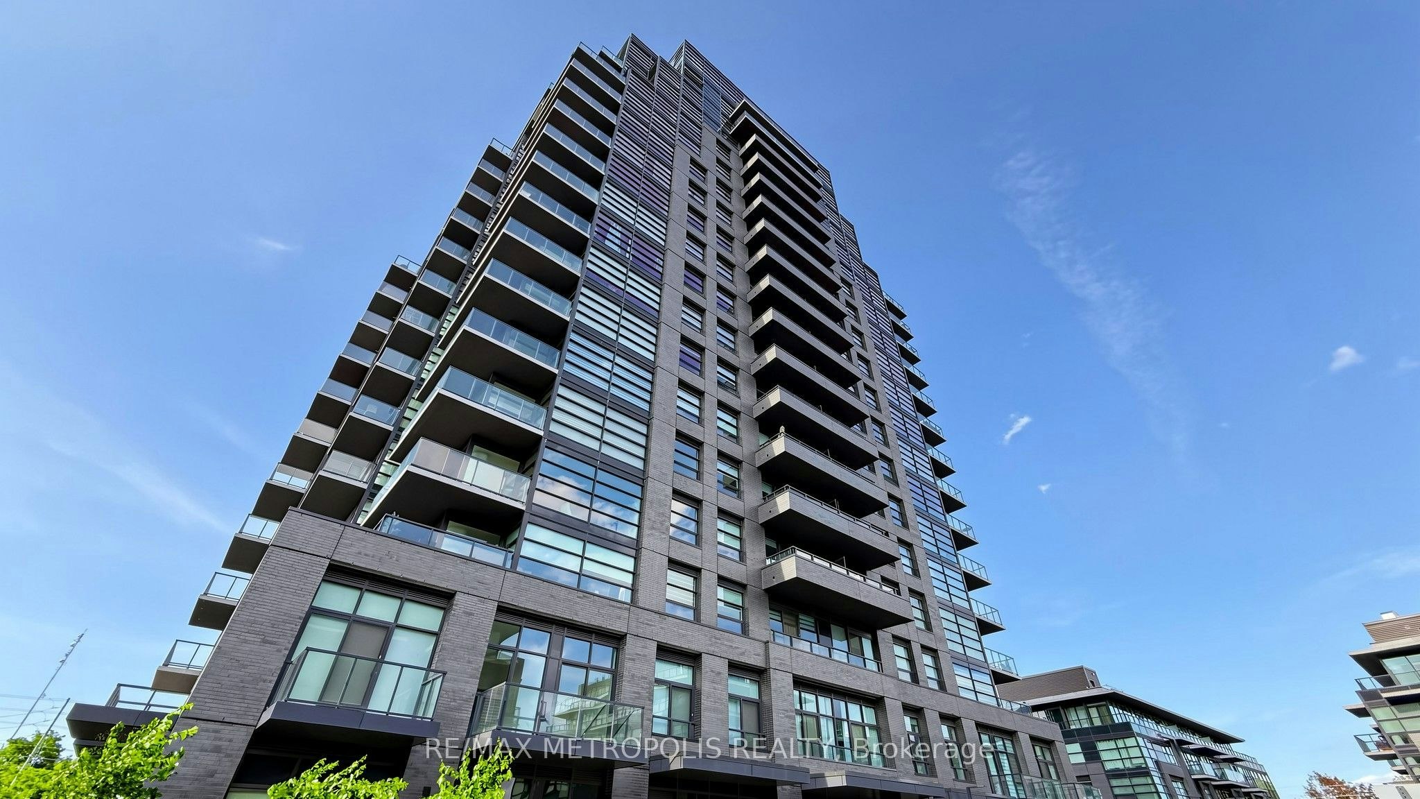 1707-1606 Charles Street, Whitby, ON, L1N 0P1 - 2