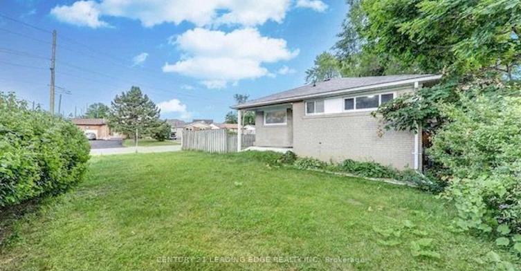 301 Rossland Road W, Whitby, ON, L1N 3H8 - 19