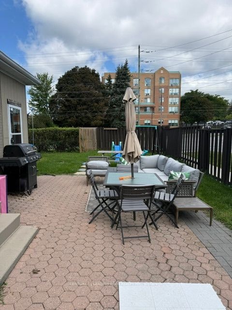 301 Rossland Road W, Whitby, ON, L1N 3H8 - 37