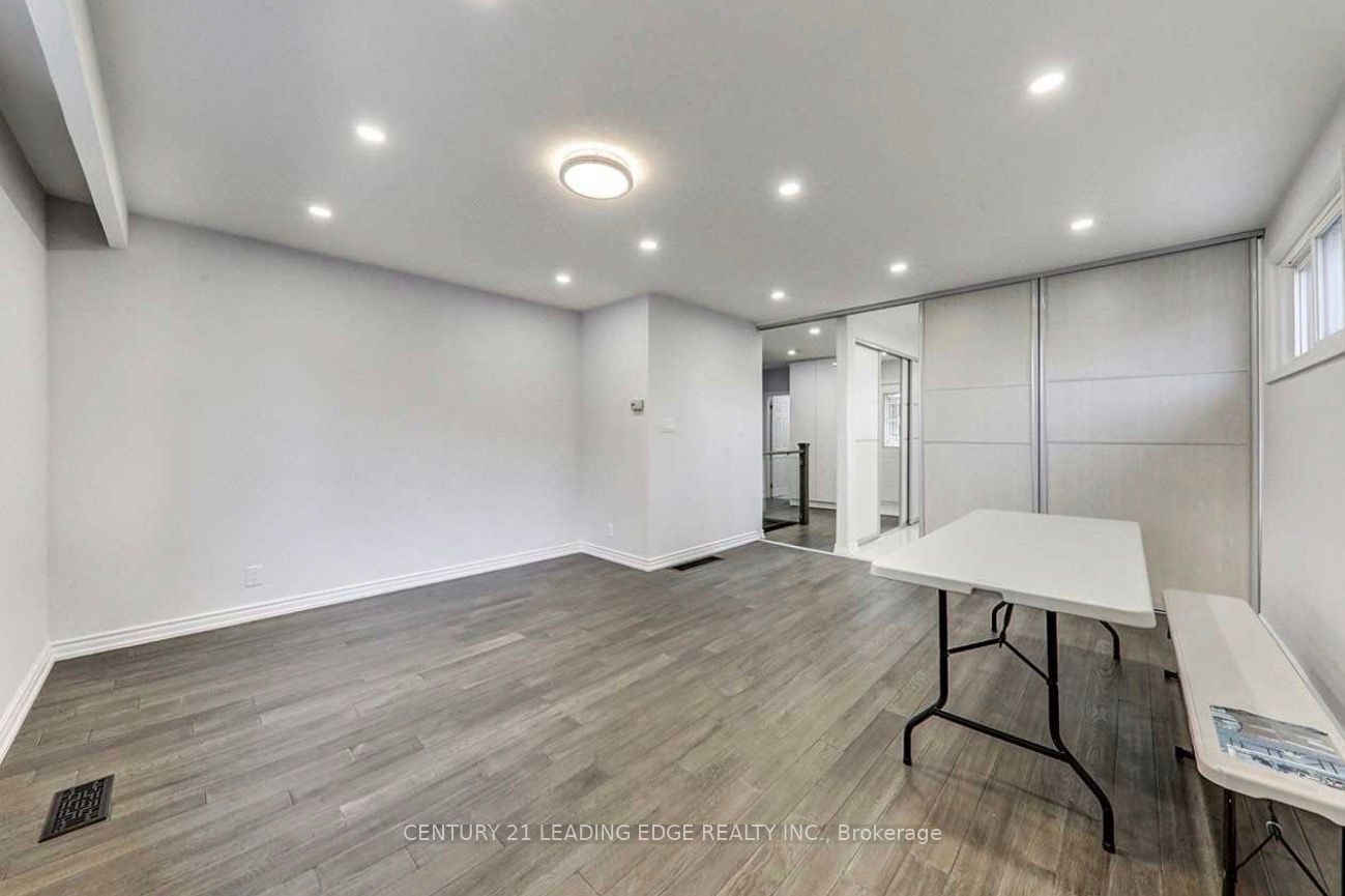 301 Rossland Road W, Whitby, ON, L1N 3H8 - 14