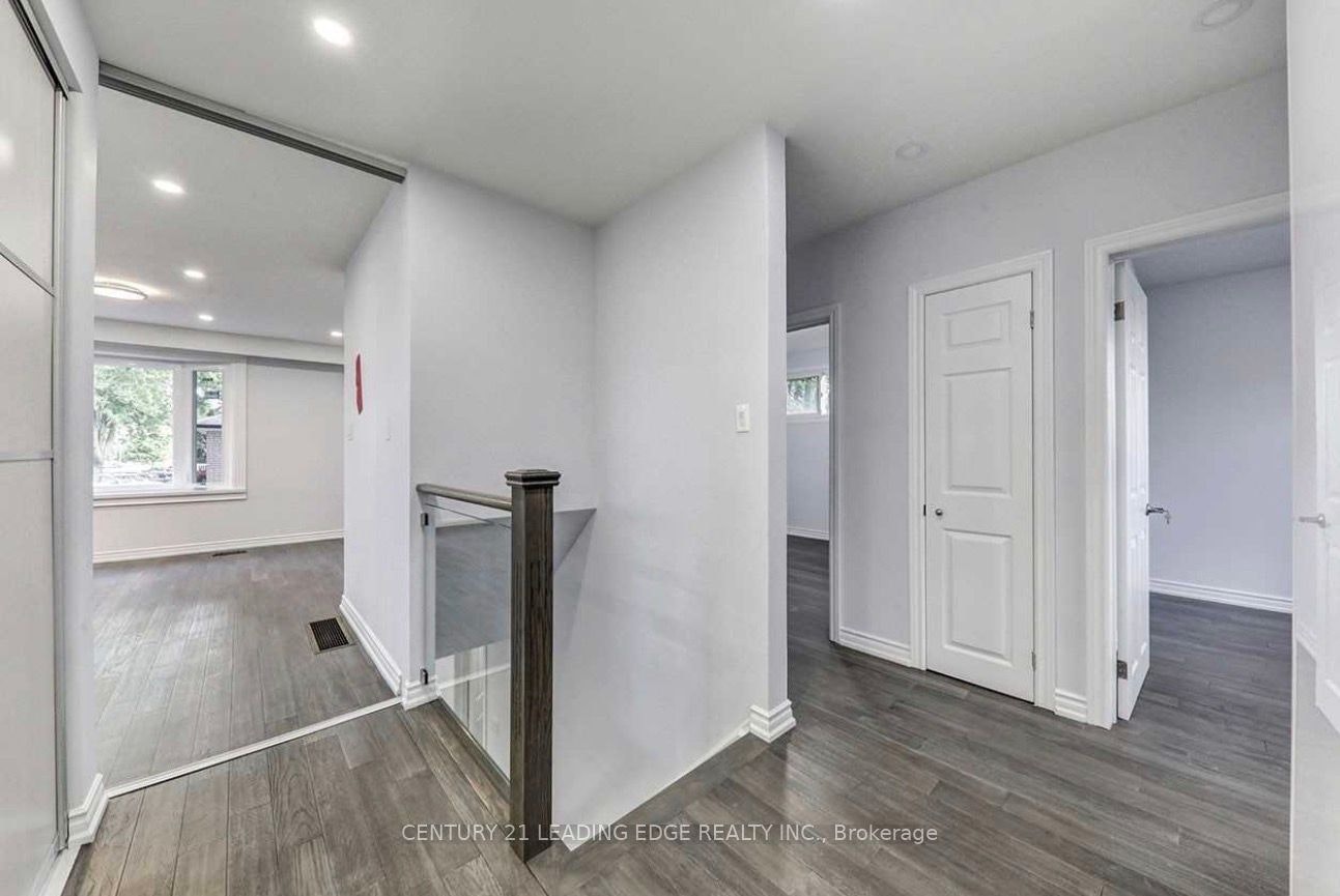 301 Rossland Road W, Whitby, ON, L1N 3H8 - 16