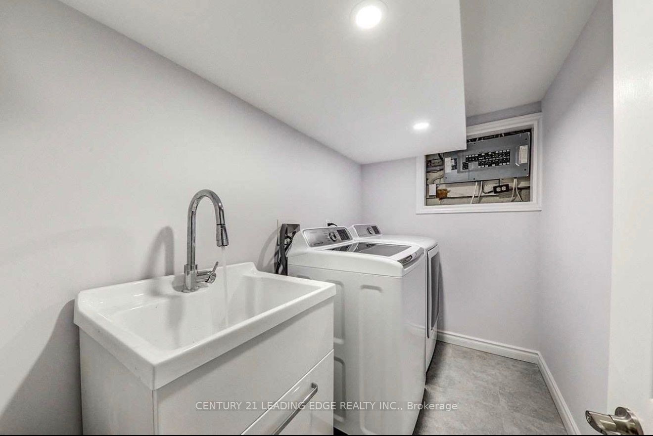 301 Rossland Road W, Whitby, ON, L1N 3H8 - 4