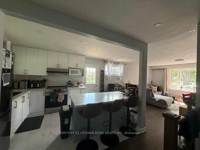 301 Rossland Road W, Whitby, ON, L1N 3H8 - 23