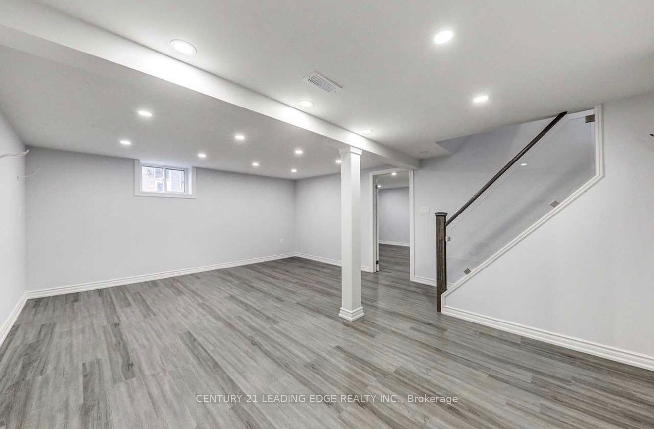 301 Rossland Road W, Whitby, ON, L1N 3H8 - 8
