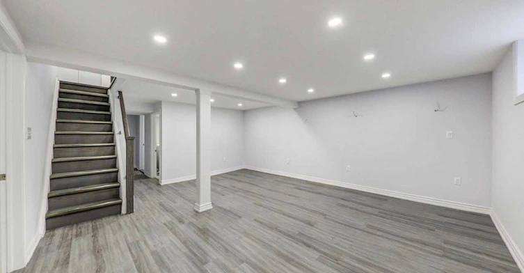 301 Rossland Road W, Whitby, ON, L1N 3H8 - 9