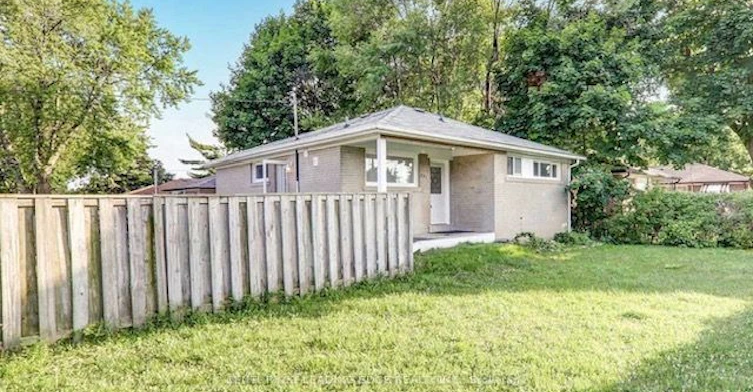301 Rossland Road W, Whitby, ON, L1N 3H8 - 18