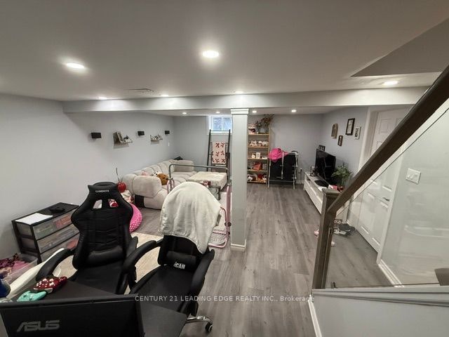 301 Rossland Road W, Whitby, ON, L1N 3H8 - 33