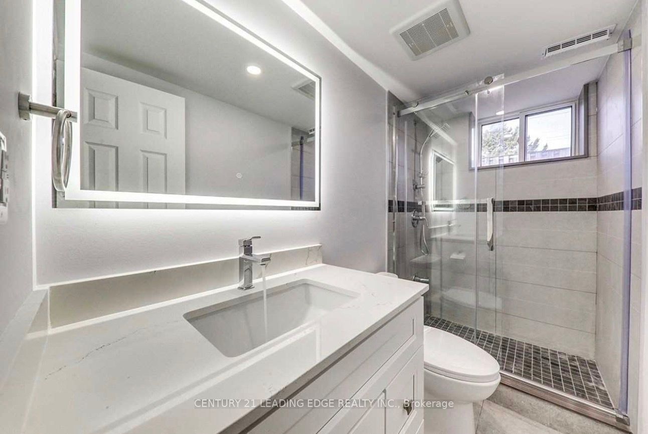 301 Rossland Road W, Whitby, ON, L1N 3H8 - 3