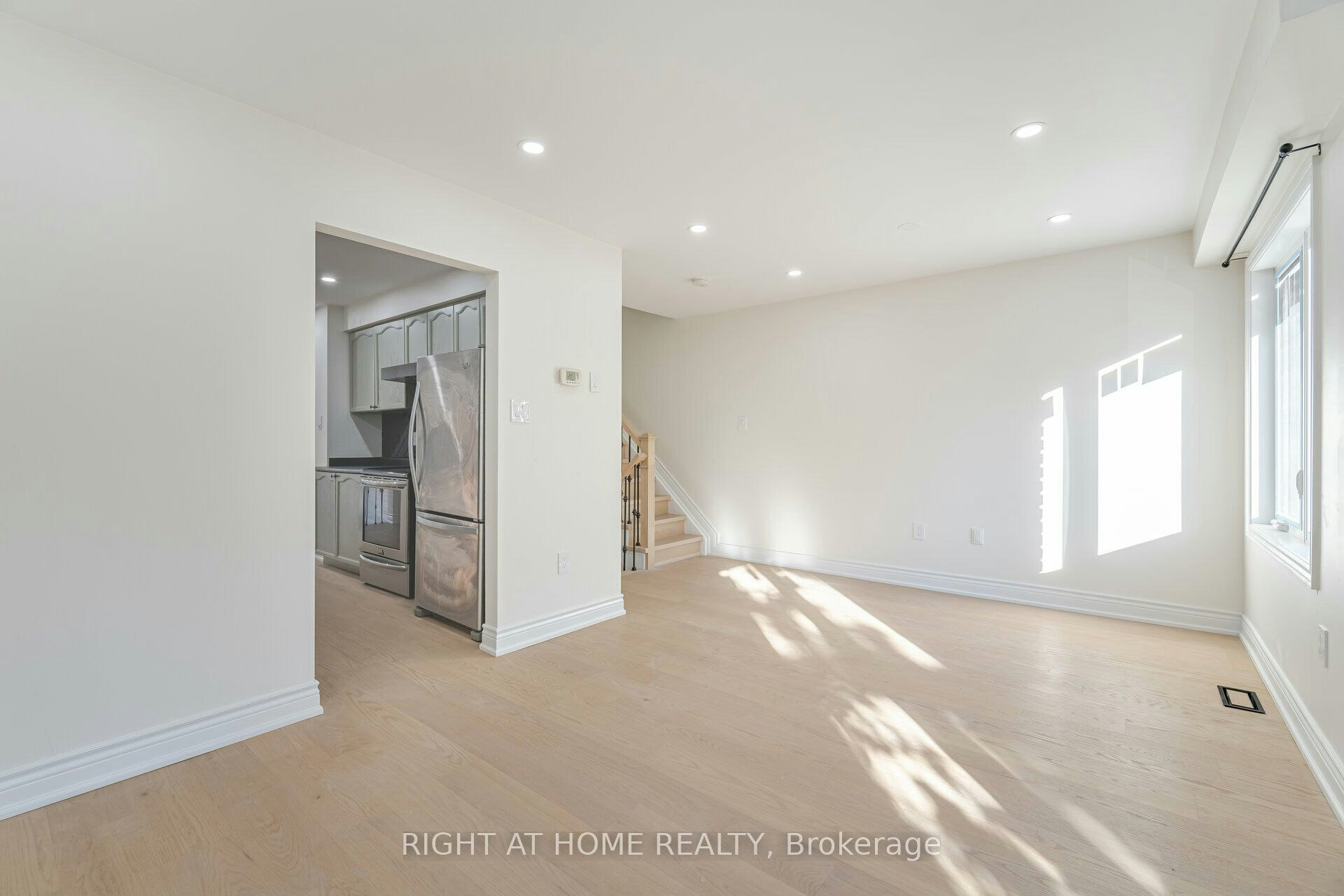 13-1995 Pinegrove Avenue, Pickering, ON, L1V 6W4 - 16