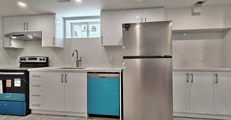 Lower Level-92 Cadillac Avenue S, Oshawa, ON, L1H 5Z2 - 6
