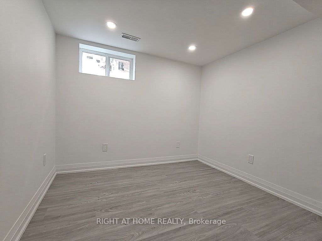 Lower Level-92 Cadillac Avenue S, Oshawa, ON, L1H 5Z2 - 11