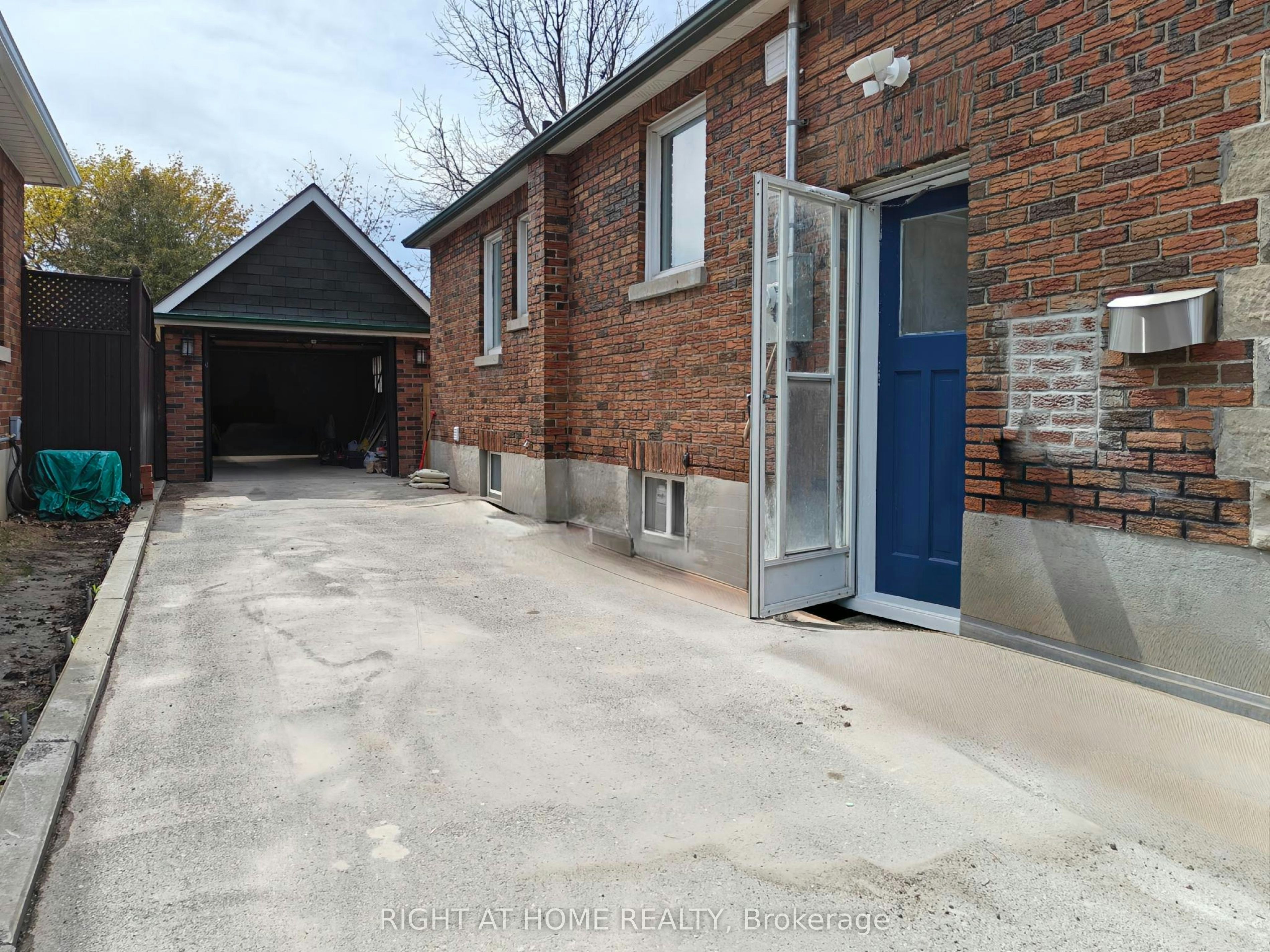 Lower Level-92 Cadillac Avenue S, Oshawa, ON, L1H 5Z2 - 14